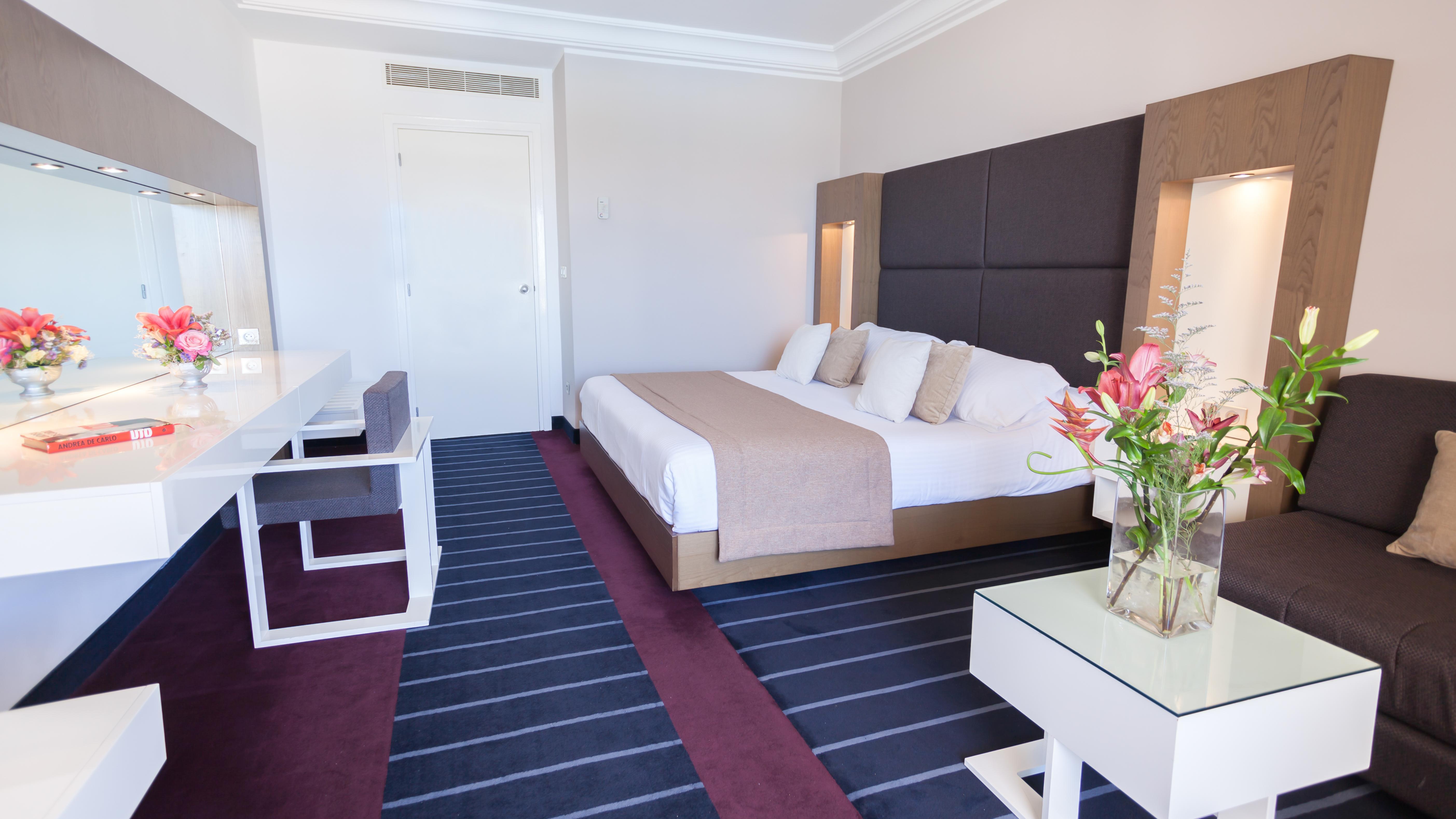 엘 모우라디 감머스 호텔 감마르트 외부 사진 A room at the hotel