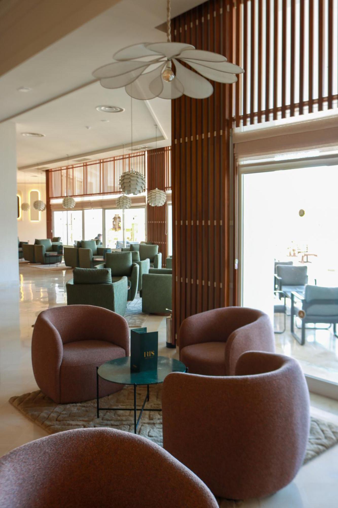 엘 모우라디 감머스 호텔 감마르트 외부 사진 The lobby of the hotel